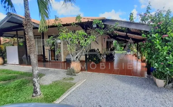 Macouria, Soula villa T4 avec piscine