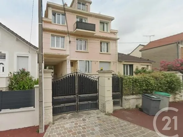 Bâtiment 365 m²