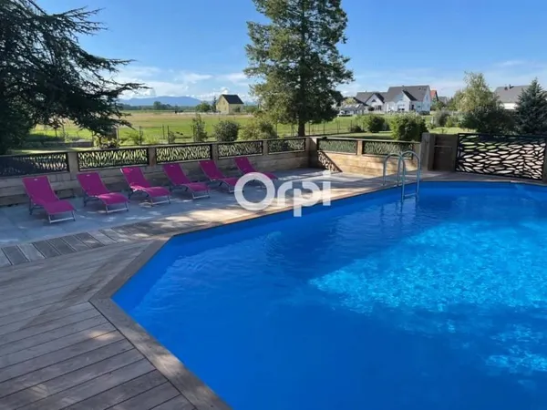 Maison 8 pièces 240 m²