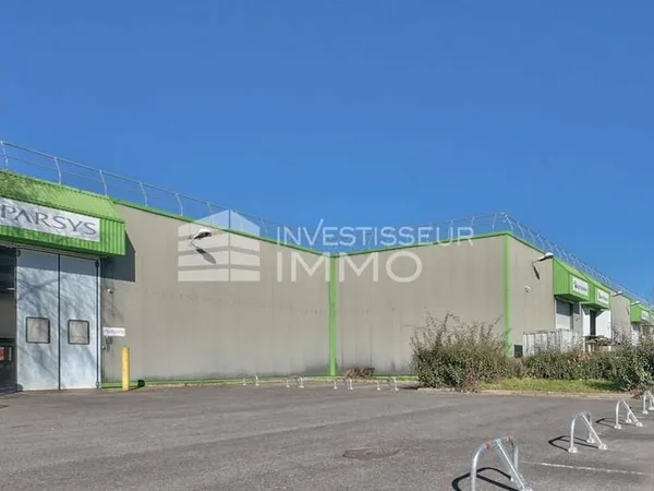 Bureaux 2003 m²
