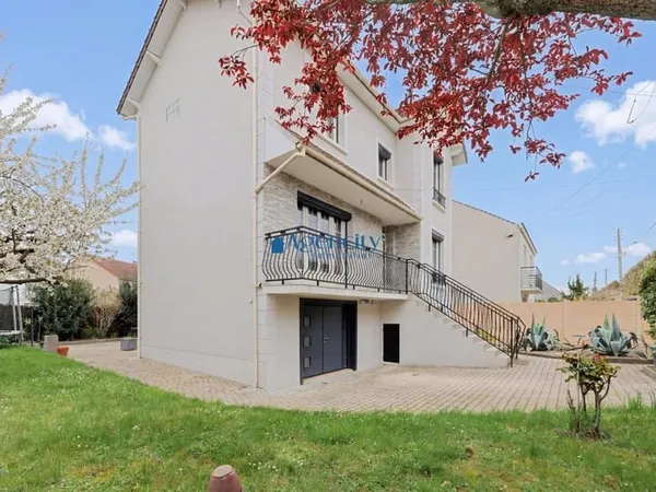 Maison 5 pièces à vendre centre-ville de Gournay-Sur-Marne