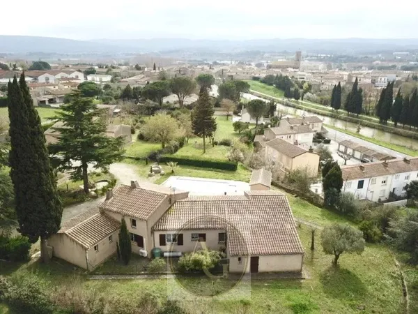 Maison de type 8 avec piscine et vue imprenable à Trèbes