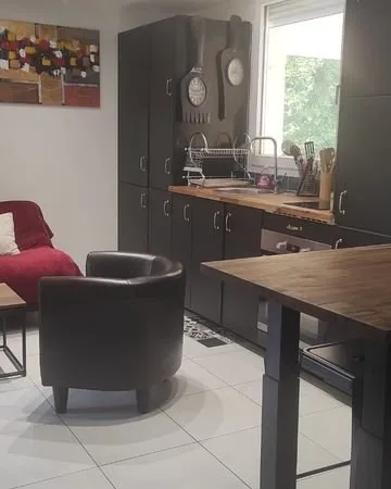 2 PIECES avec TERRASSE et Parking
