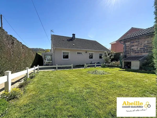 MAISON DE PLAIN-PIED DE 85 M2 HAB. GARAGE DE 3M M2. TERRAIN