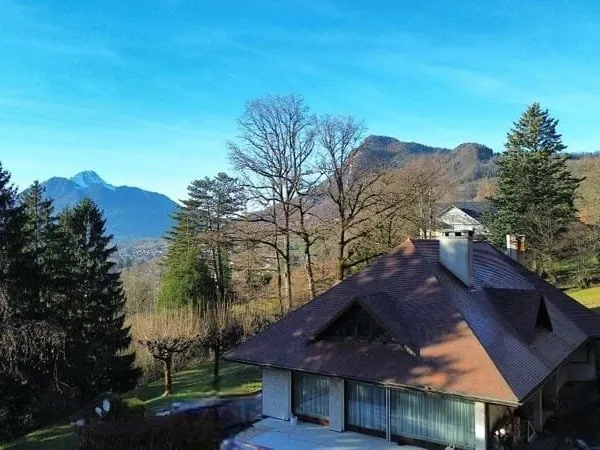 Maison 9 pièces 307 m²