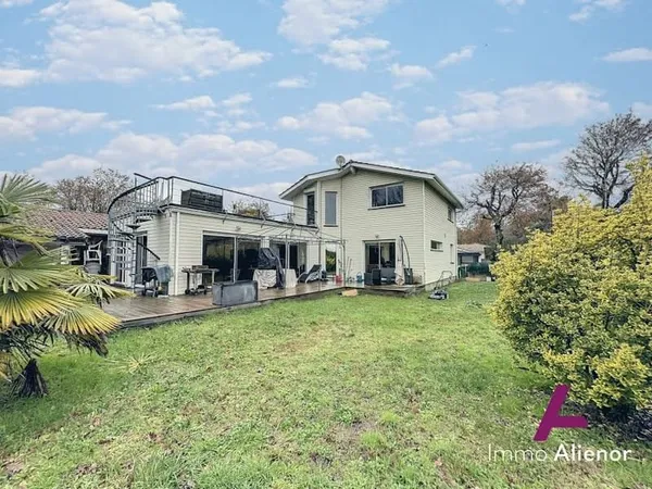 Maison 4 pièces 147 m²