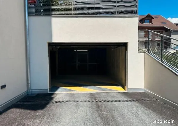 Place de parking en souterrain à Frangy 74270