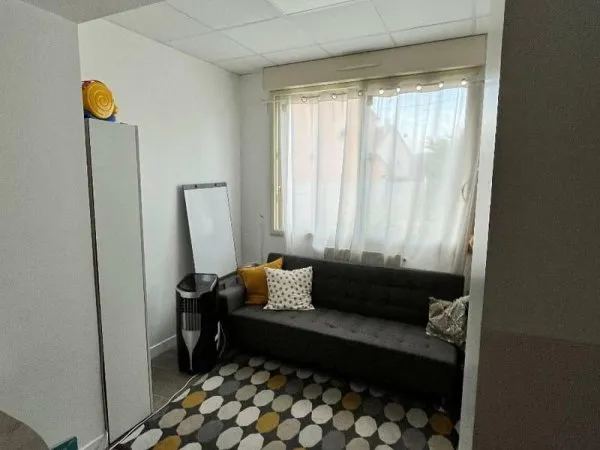 Local professionnel 12 m²