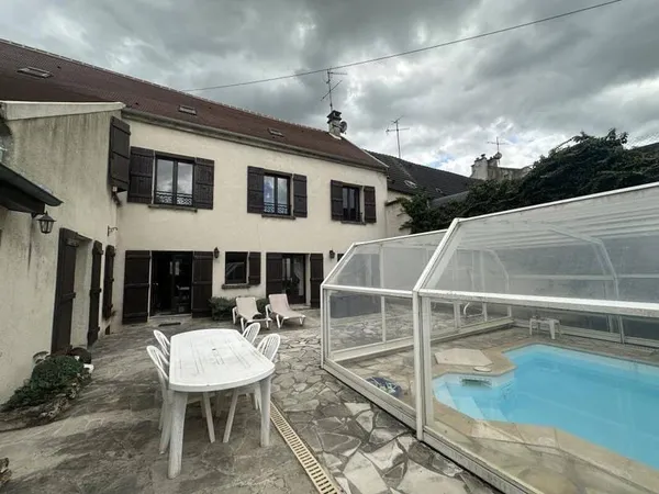 Maison de ville 12 pièces 223 m²