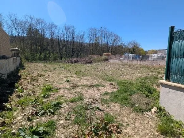 Terrain 1063 m²