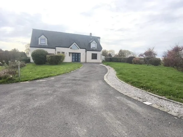Maison semi-plain-pied de 245 m2, Secteur d'Aubigny-en-Arto