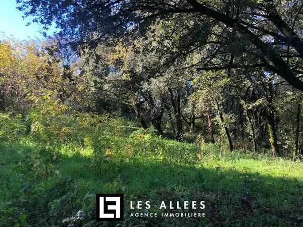 Terrain constructible 2723 m²