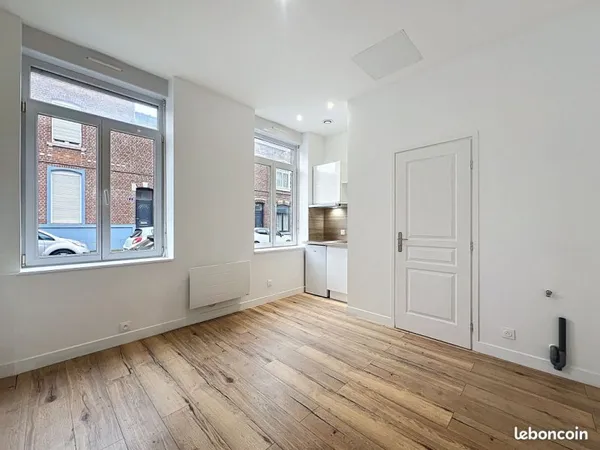 Studio 1 pièce 14 m²