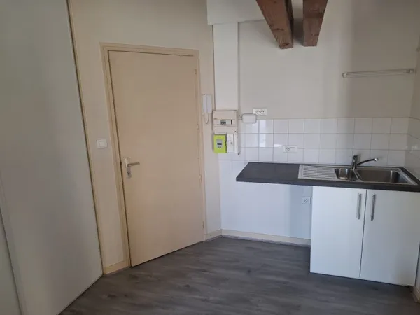 Loue studio 23m²