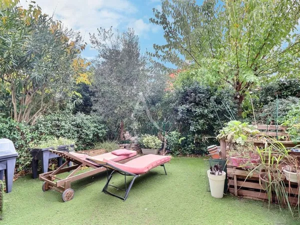 FOURRAGERE - 13012 - Appartement T3 - Terrasse - Jardin - parking et box