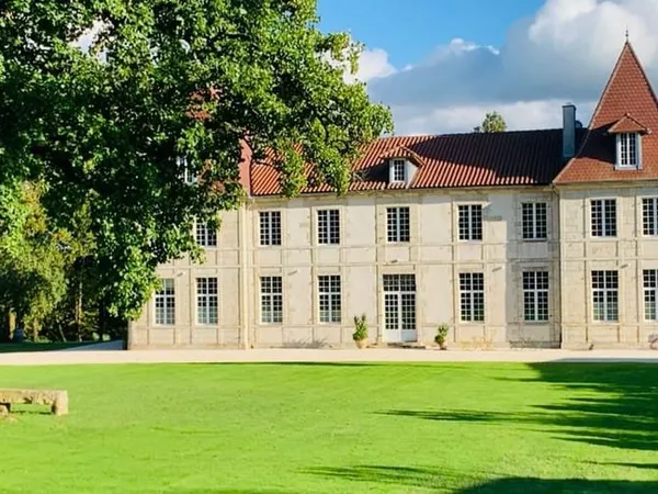 Maison 2 pièces 677 m²