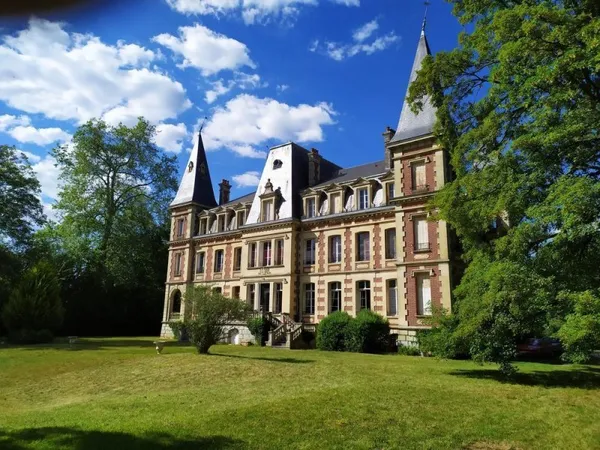 Vaste Studio plein sud dans Château 1 H de Paris
