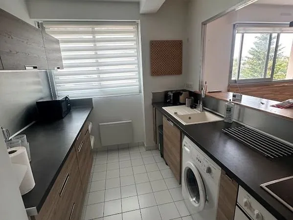 2 pièces 45 m2 meublé - centre ville - parking