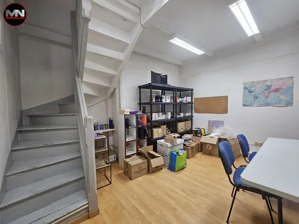 A LOUER UN ESPACE DE 89 M2 COMPRENANT 4 BUREAUX