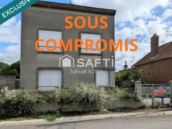 MAISON INDIVIDUELLE, AVEC GARAGES ET DEPENDANCES