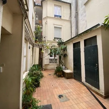 Studio 1 pièce 12 m²