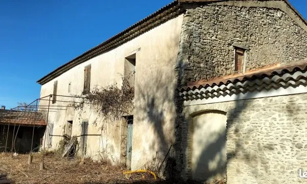 Mas 8 pièces 340 m²