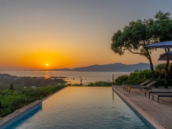Villa 10 pièces 275 m²