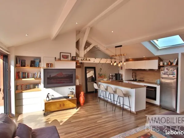 Loft 3 pièces 73 m²