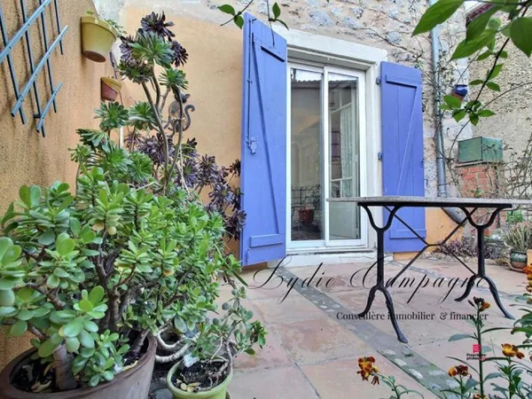 Maison avec terrasse et vue imprenable sur les Corbières