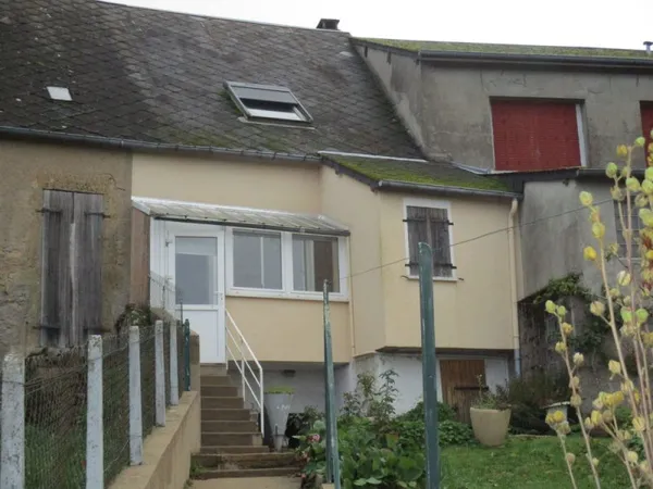 MORVAN, CHARMANTE MAISON AVEC JARDIN ET JOLIE VUE
