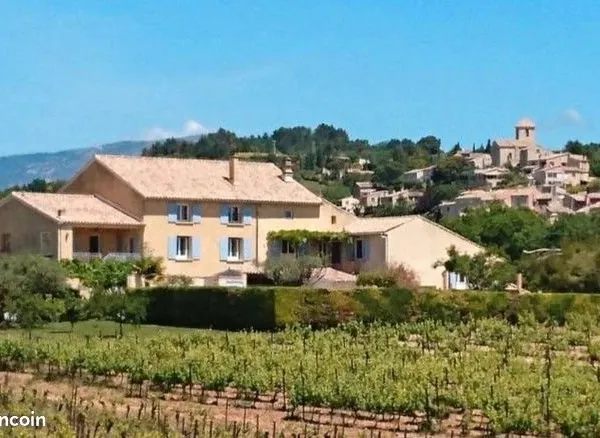 Maison et Gites -Mas Viticole du XIXe siècle sans vis à vis avec Vue Panoramique sur le Mont Ventoux