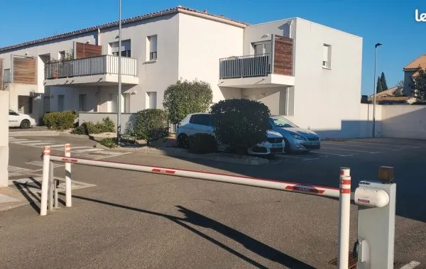 Place de Parking dans résidence sécurisée