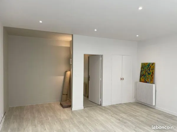 T1bis de 39 m2 - lumineux - avec petit jardin - Quartier CHARLET
