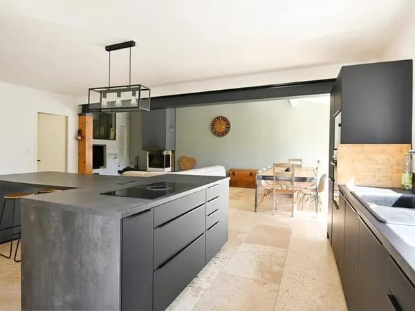 Maison 9 pièces 160 m²