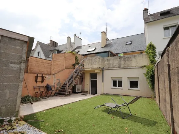 Saint-Nazaire, tout proche du Jardin des plantes, maison familiale de 138 m² au sol + local commerci