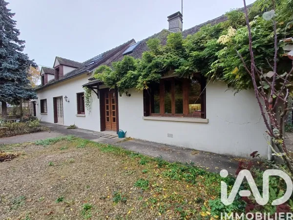 Maison 8 pièces 230 m²