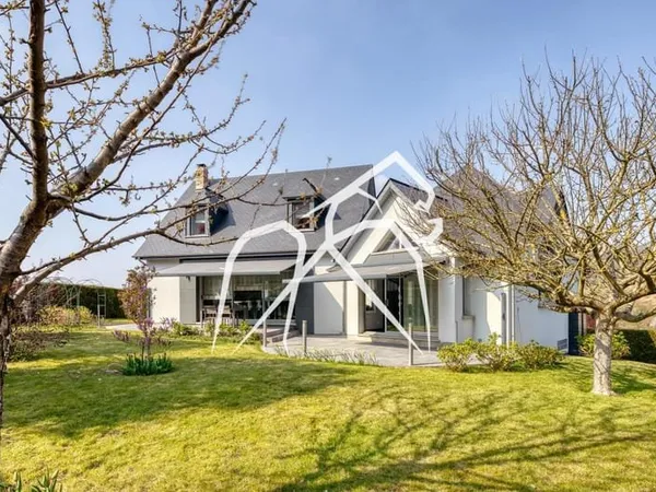 Maison Familiale | 7 Pièces | Sous-sol complet | 180 m² | ROUEN EST