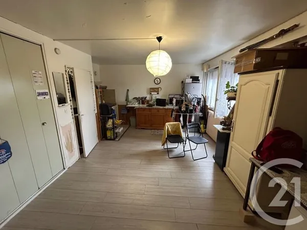 Studio 1 pièce 30 m²