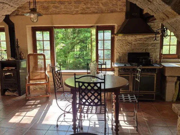 Ancien moulin, 8000 m2 de terrain, à 5 minutes de LAISSAC