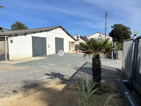 Immeuble industriel 695 m²
