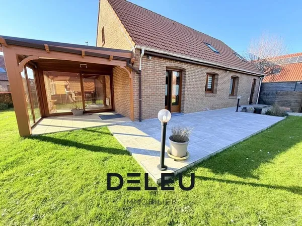 MAISON INDIVIDUELLE DE SEMI-PLAIN-PIED BATIE SUR 520M²