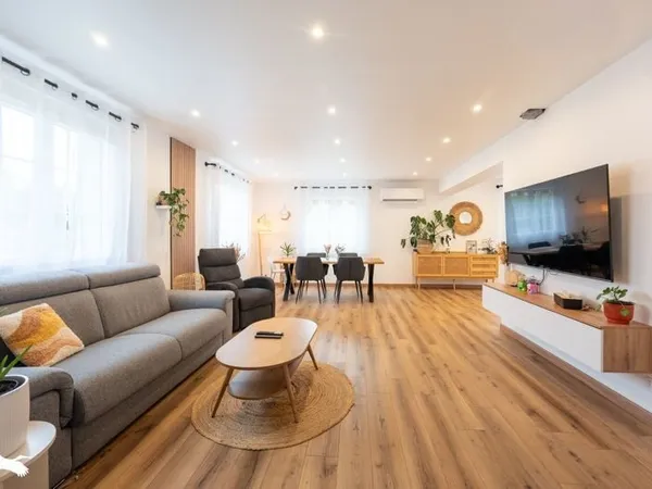 Maison 8 pièces 150 m²