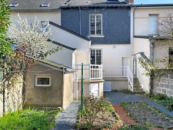 ANGERS Maison Angevine 6 pièces secteur Madeleine / Place du Lycée