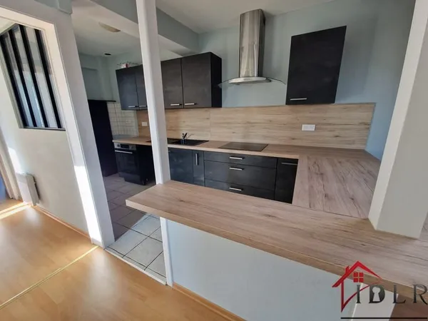 Appartement F4 en duplex hyper centre ville Châlons-en-Champ