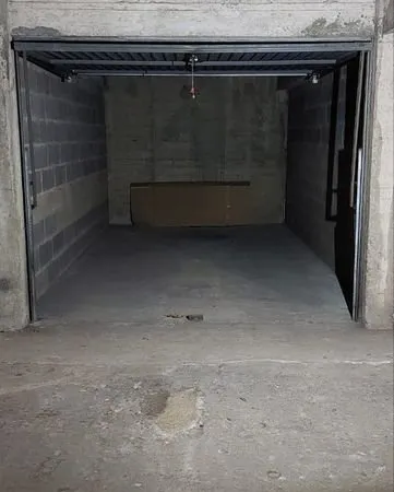 Garage à louer
