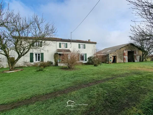 Maison 180m2 terrain 16000m2