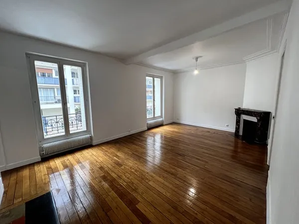 Appartement 4 pièces 105.59 m2 PARIS 15e