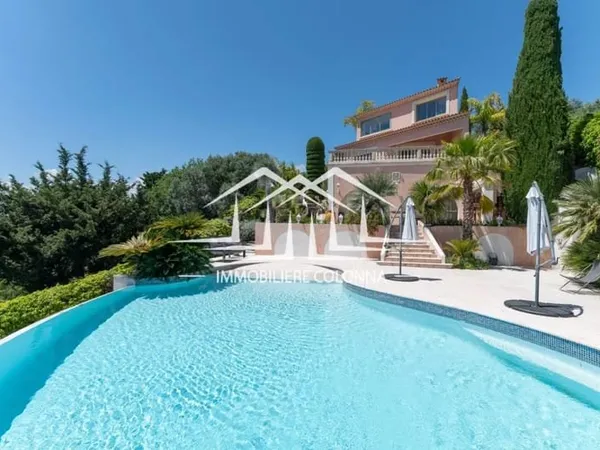 Cagnes-sur-Mer - Maison de maitre - 8 pièces - piscine et jardin