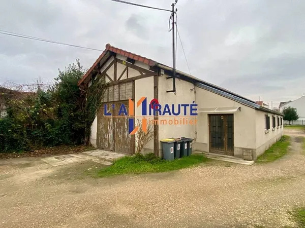 Local commercial 160 m²