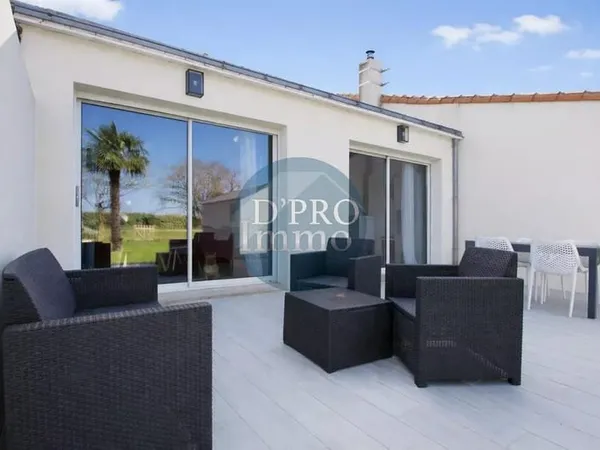 Idéal premier achat ! Maison rénovée avec grand terrain